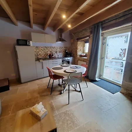 Holiday home Chez Emile La Suite, Maison 2 A La Campagne