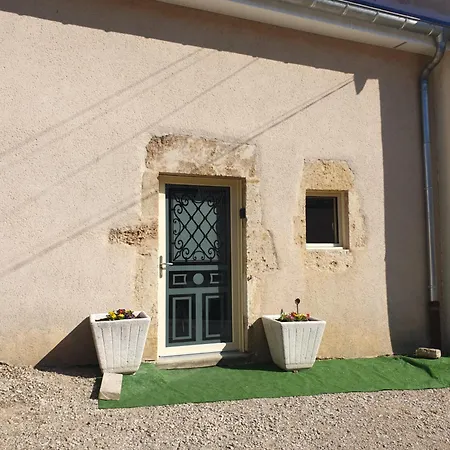 Chez Emile La Suite, Maison 2 A La Campagne Holiday home Humes-Jorquenay